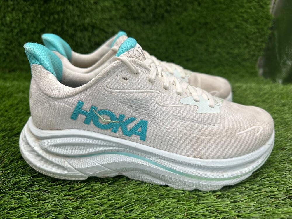 Hoka One One Clifton 10 1162031-WTCL Athletic Sneaker Women's 8B White Jacquard